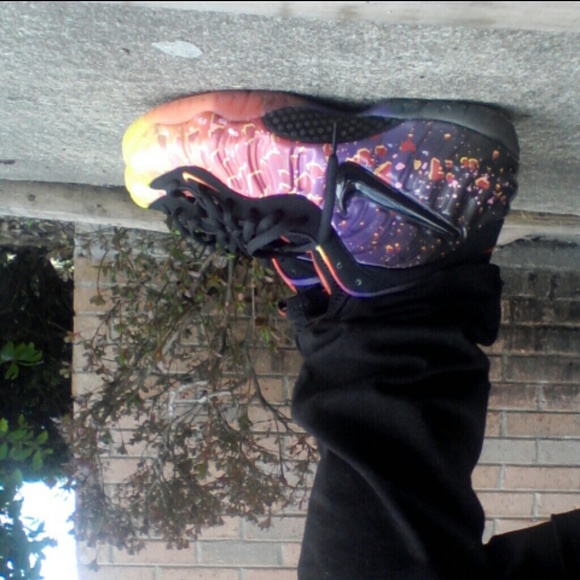 Shoes - Picture 2 of 2