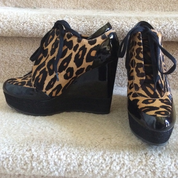 Boutique 9 size 7.5 Leopord calf hair shoes NWOT