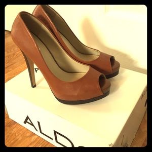 Aldo Platform Camel Peep Toe Platforms Size 39