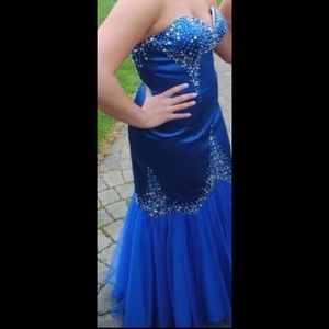 BEST IN DRESSES SPECIAL! ⭐️⭐️⭐️