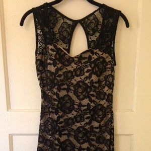 Midi black lace dress