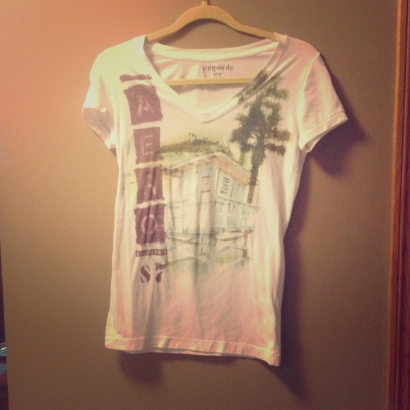 Aeropostale V-neck shirt