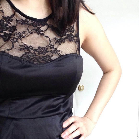 Black peplum dress - Picture 3 of 3
