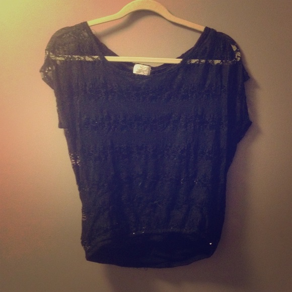 Black short sleeve shirt