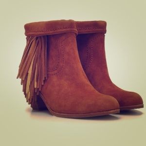 Sam Edelman Louie boots w fringe