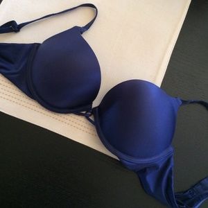 32C Victorias Secret Miraculous Plunge Bra