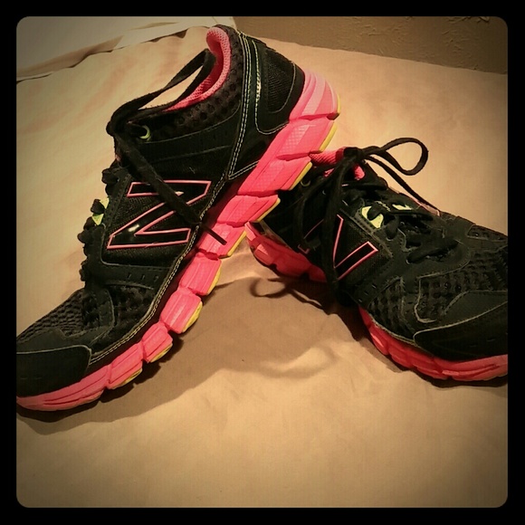 New balance running shoes. Size 7. NEON!