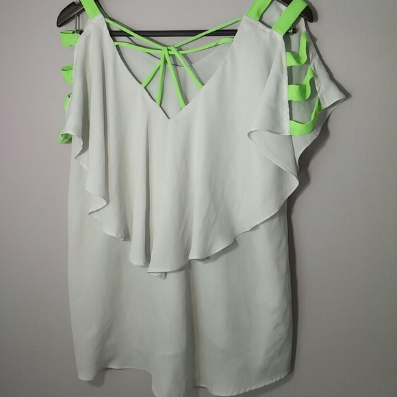 Boutique top - Picture 2 of 4