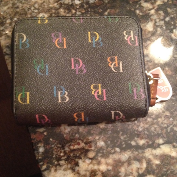 Dooney & Bourke Wallet 💕