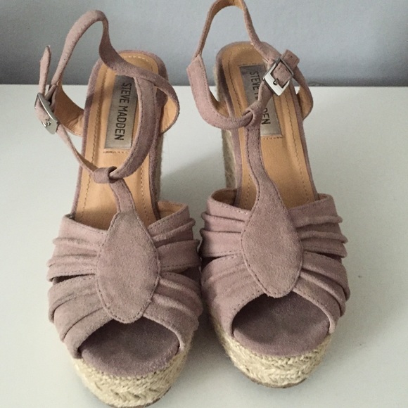 Steve Madden Wedges!
