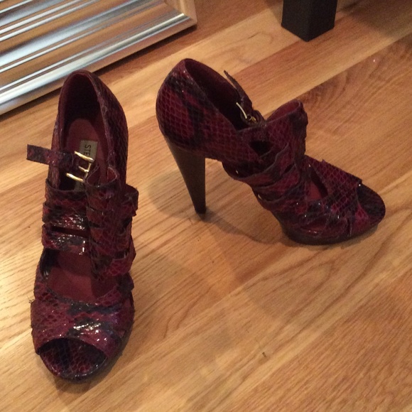 Steve Madden Python Pumps - Picture 2 of 3