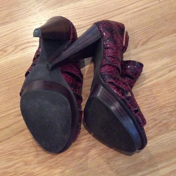 Steve Madden Python Pumps - Picture 3 of 3