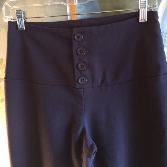 High waist pants- Flattering 😜⬅️ - Picture 2 of 4