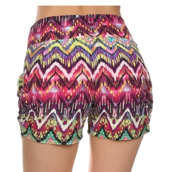 LAST PAIR!! Tribal Print Shorts - Picture 3 of 4