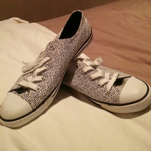 Converse sneakers. Size 7. Black & white polka dot
