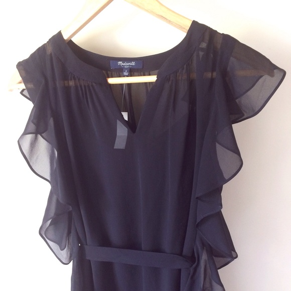 🎉Host Pick🎉 Ruffled silk dress - Picture 2 of 2