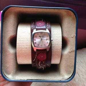 Leather fossil watch