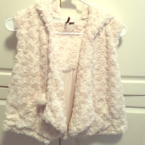 Kenzie minkey vest. Never worn. New condition