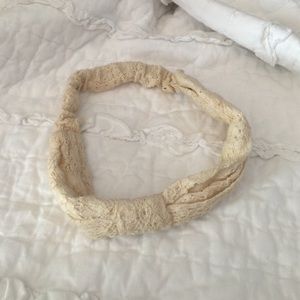 🚫 SOLD 🚫 Lace Headband