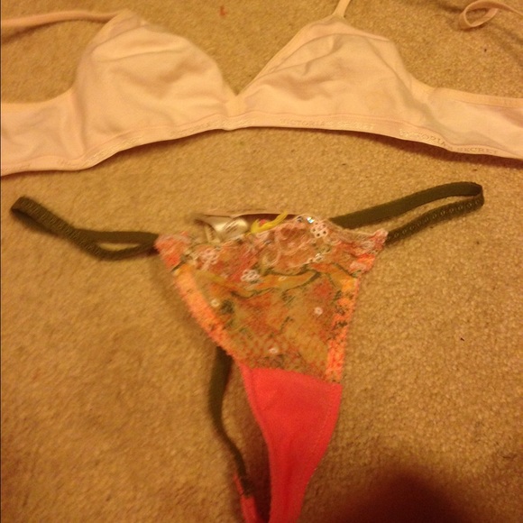Victorias secret bra and thong set