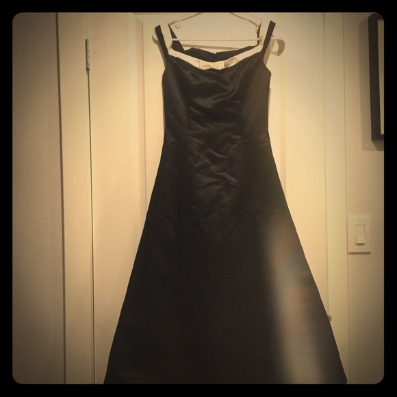 Prom dress - Picture 1 of 3