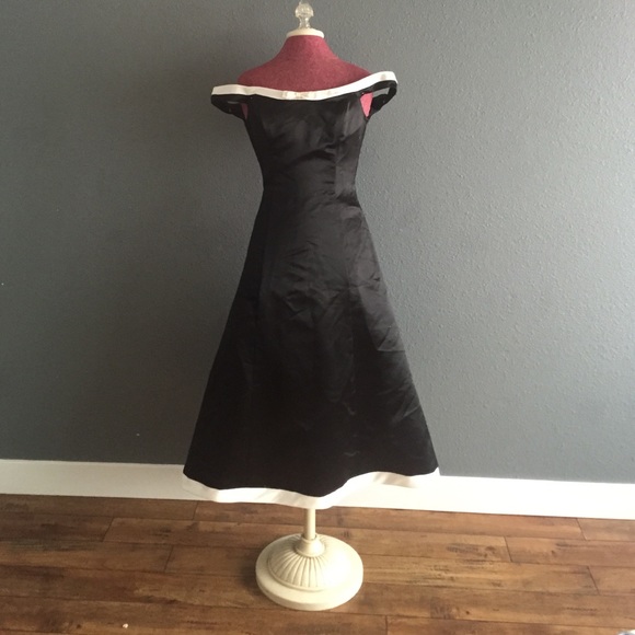 Prom dress - Picture 3 of 3