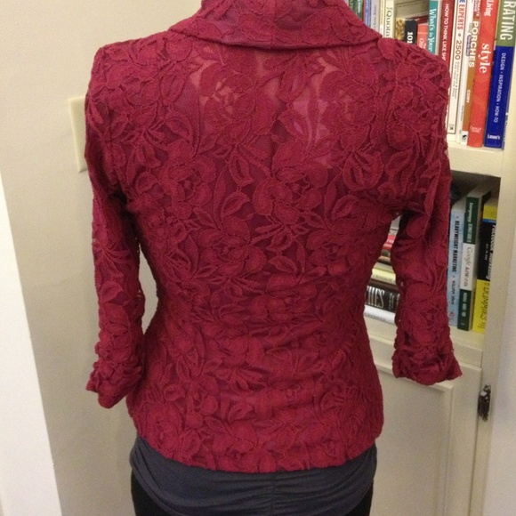 Elegant burgundy red blazer - Picture 3 of 4