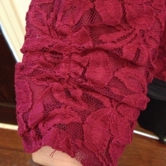 Elegant burgundy red blazer - Picture 4 of 4