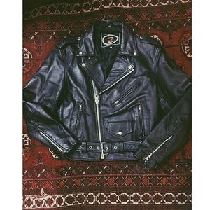 AUTHENTIC VINTAGE 80s LEATHER JACKET