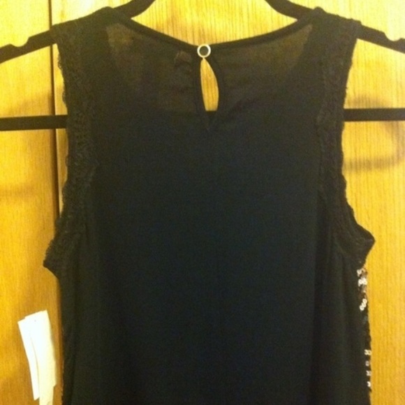 Black and gold sequin top - Picture 2 of 3