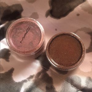 MAC crushed metallic pigments