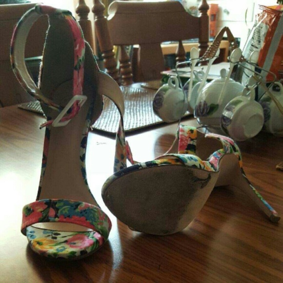 Heels Lolashoetique - Picture 1 of 2