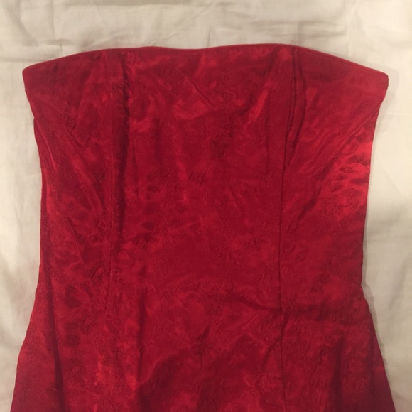 Red prom dress - Picture 2 of 2