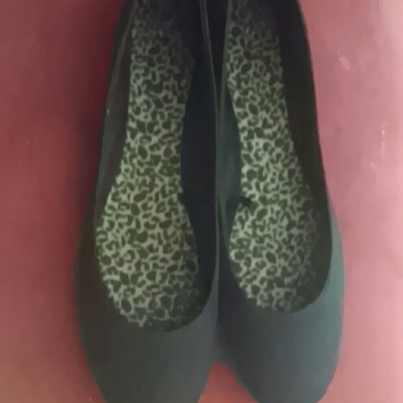 Black flats