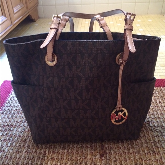 Michael Kors Handbags - *sale* Michael Kors Signature MK Tote