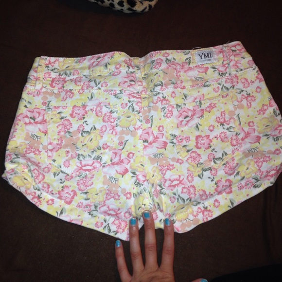 Shorts - Picture 2 of 2