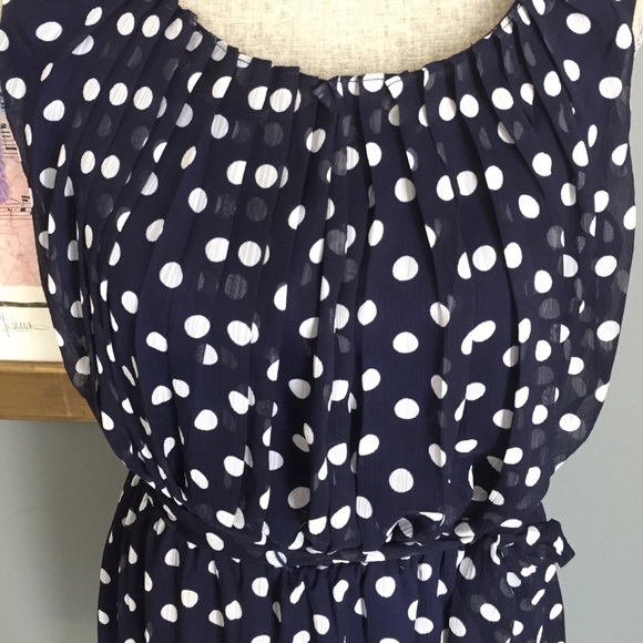 Emma & Michele Chiffon Dress - Picture 4 of 4