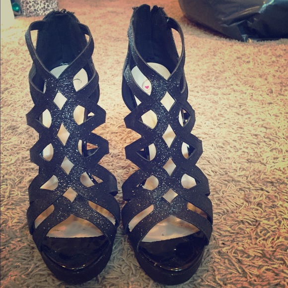 Black shimmery heels!