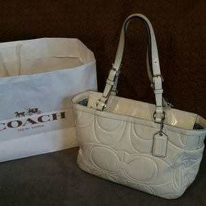 Price⤵Authentic Coach Tote