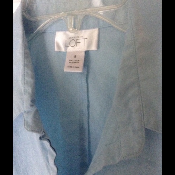 Ann Taylor LOFT Sleeveless Light Blue Button Down - Picture 2 of 3