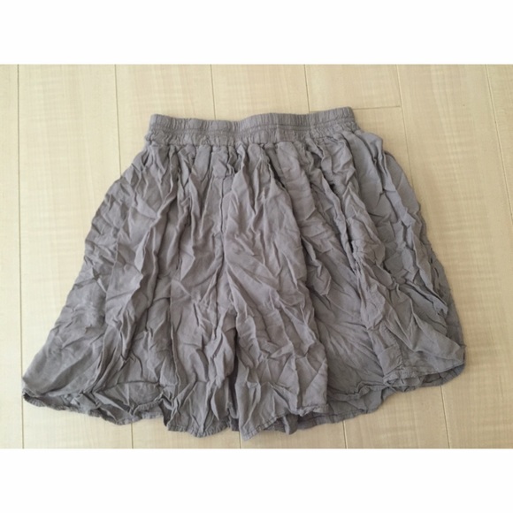 BRANDY MELVILLE LUNA SKIRT