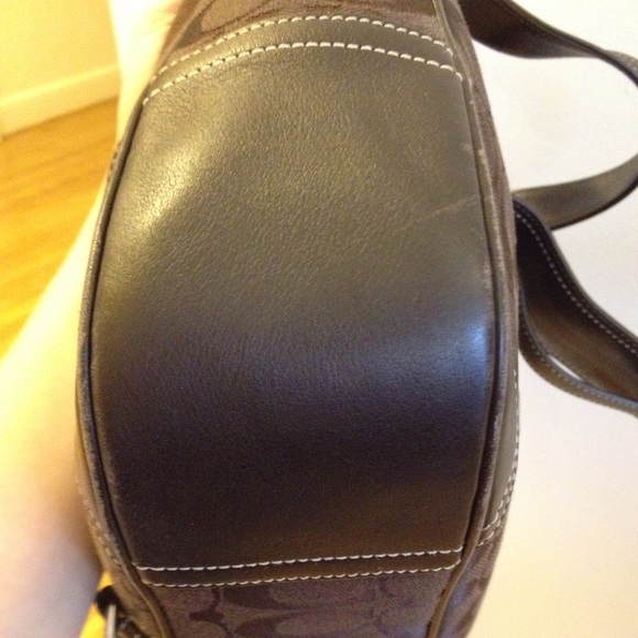 Coach | Bags | Coach Euc Chocolate Brown Hobo | Poshmark Coach Chocolate Brown Signature Hobo