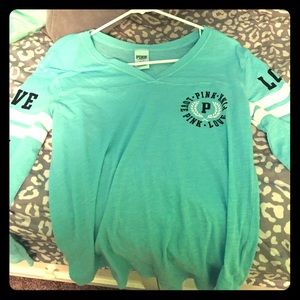 NWOT long sleeve blue VS pink