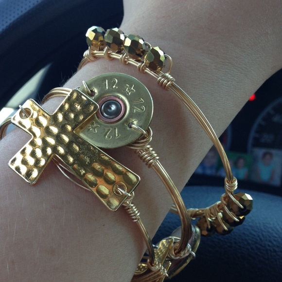 Cross, shotgun shell, Crystal bangles - Picture 1 of 1