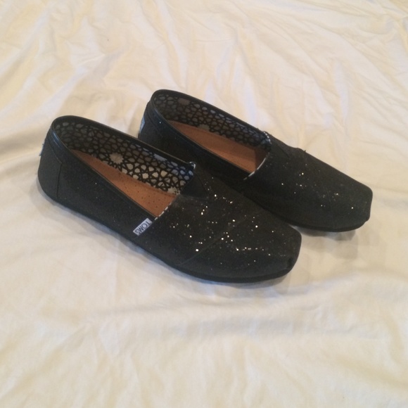 Black, glitter Toms