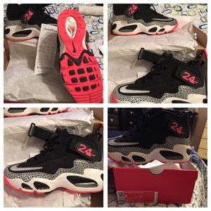 Men's Ken Griffeys size 8. Worn twice.