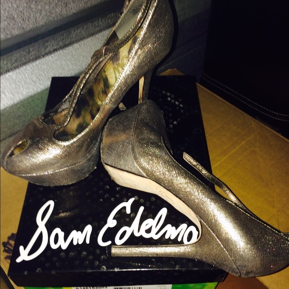 Gold platform t- strap heels
