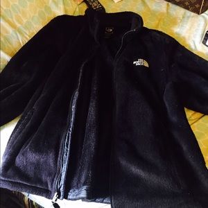 Fluffy North Face Jacket ALL BLACK !