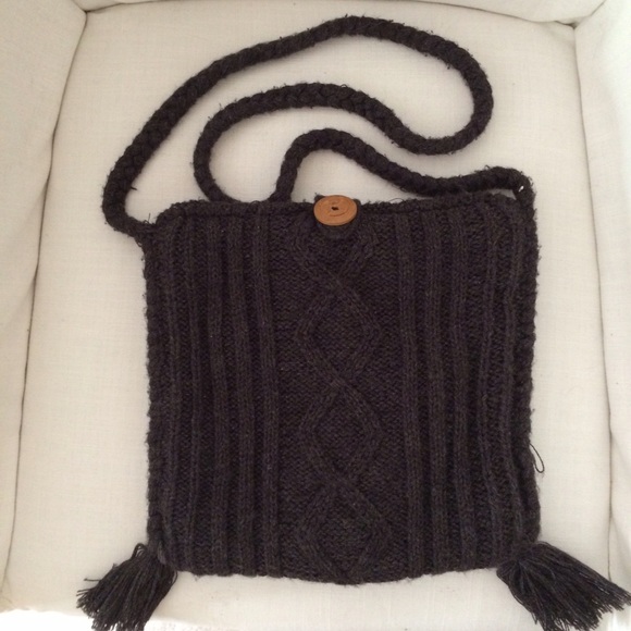 Charcoal cableknit cross body bag - Picture 3 of 4