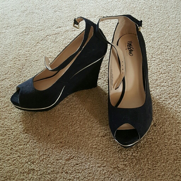 Black Platform Heels